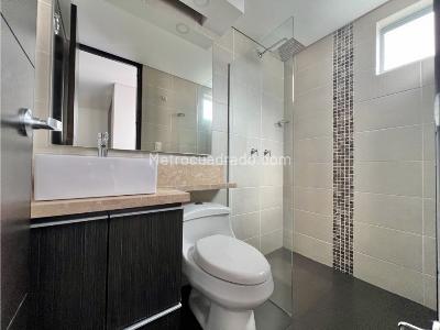 Apartamento en venta en El Poblado, Medellín · foto 11 de 16