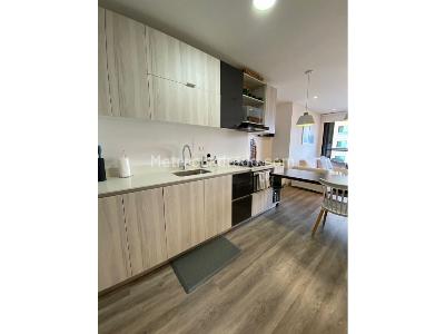 Apartaestudio en venta en El Poblado, Medellín, 63 m² · foto 7 de 12