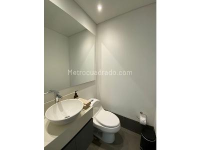 Apartaestudio en venta en El Poblado, Medellín, 63 m² · foto 9 de 12