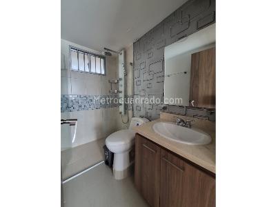 Apartamento de 2 alcobas en venta en Parque, Sabaneta, 68 m² · foto 11 de 18
