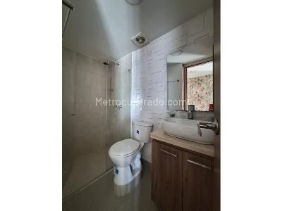 Apartamento de 2 alcobas en venta en Parque, Sabaneta, 68 m² · foto 13 de 18