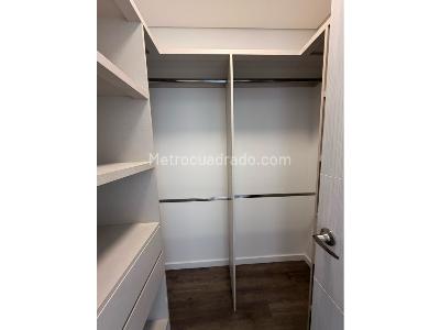 Apartamento en arriendo en Lalinde, Medellín · foto 11 de 17