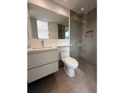 Apartamento en arriendo en Lalinde, Medellín · foto 12 de 17