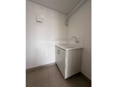 Apartamento en arriendo en Lalinde, Medellín · foto 15 de 17