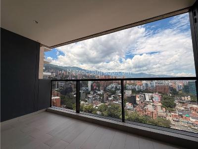 Apartamento en arriendo en Lalinde, Medellín · foto 5 de 17