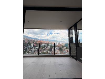 Apartamento en arriendo en Lalinde, Medellín · foto 8 de 17