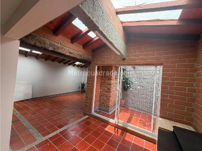 Casa de 4 alcobas en venta en Tranversal Intermedia, Envigado, 217 m² · foto 8 de 20