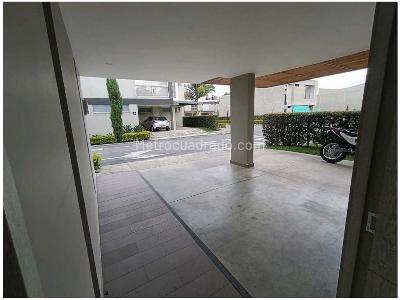 Casa de 3 alcobas en venta en San Antonio De Pereira, Rionegro, 157 m² · foto 2 de 20
