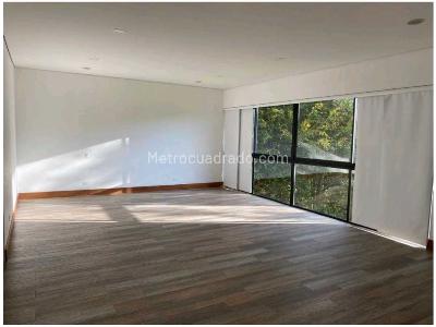 Casa de 3 alcobas en venta en Rionegro, Rionegro, 400 m² · foto 3 de 17