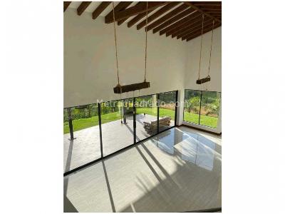 Casa de 3 alcobas en venta en Rionegro, Rionegro, 400 m² · foto 4 de 17
