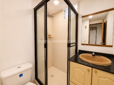 Apartamento en venta en El Poblado, Medellín · foto 12 de 19