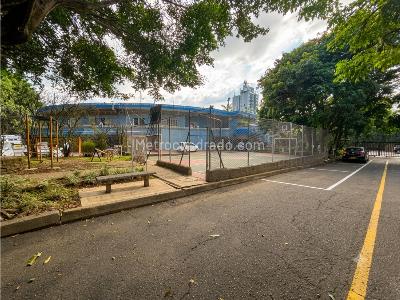 Apartamento en venta en El Poblado, Medellín · foto 16 de 19