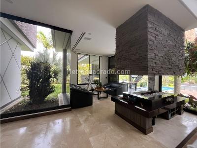 Casa de 5 alcobas en venta en Loma Del Escobero, Envigado, 780 m² · foto 13 de 20