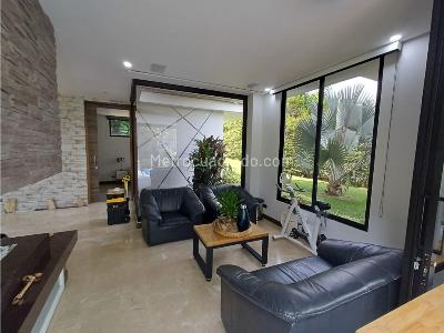 Casa de 5 alcobas en venta en Loma Del Escobero, Envigado, 780 m² · foto 18 de 20