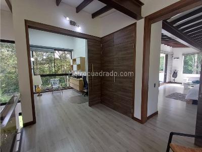 Casa de 5 alcobas en venta en Loma Del Escobero, Envigado, 780 m² · foto 8 de 20