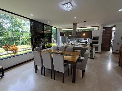Casa de 5 alcobas en venta en Loma Del Escobero, Envigado, 780 m² · foto 9 de 20