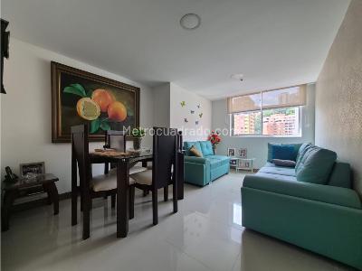 Apartamento de 2 alcobas en venta en Parque, Sabaneta, 63 m² · foto 3 de 16