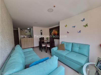 Apartamento de 2 alcobas en venta en Parque, Sabaneta, 63 m² · foto 4 de 16