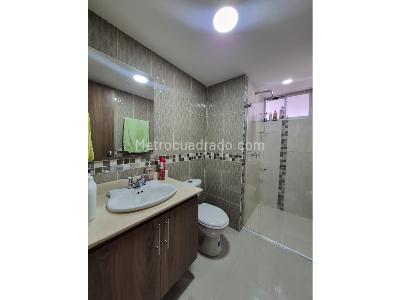Apartamento de 2 alcobas en venta en Parque, Sabaneta, 63 m² · foto 12 de 16