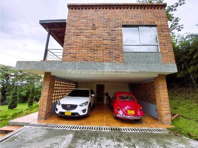 Casa en venta en Loma Del Escobero, Envigado · foto 13 de 17