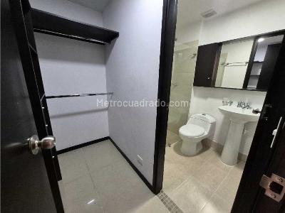 Apartamento de 3 alcobas en venta en Las Lomitas, Sabaneta, 84 m² · foto 13 de 16