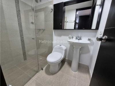 Apartamento de 3 alcobas en venta en Las Lomitas, Sabaneta, 84 m² · foto 14 de 16