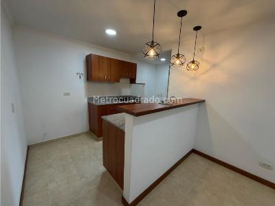 Apartamento de 4 alcobas en venta en Calle Nueva, Sabaneta, 84 m² · foto 5 de 18
