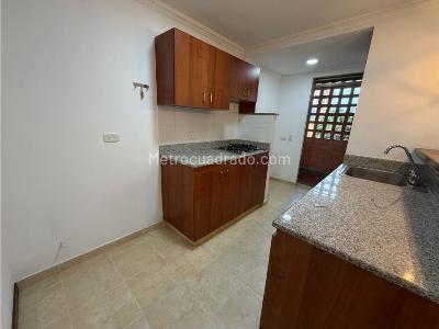 Apartamento de 4 alcobas en venta en Calle Nueva, Sabaneta, 84 m² · foto 7 de 18