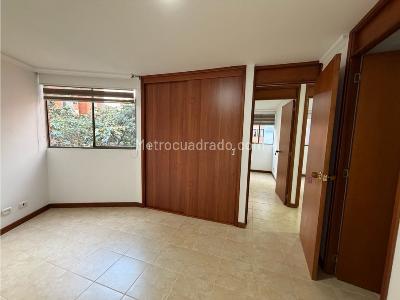 Apartamento de 4 alcobas en venta en Calle Nueva, Sabaneta, 84 m² · foto 8 de 18