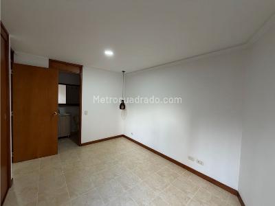 Apartamento de 4 alcobas en venta en Calle Nueva, Sabaneta, 84 m² · foto 9 de 18