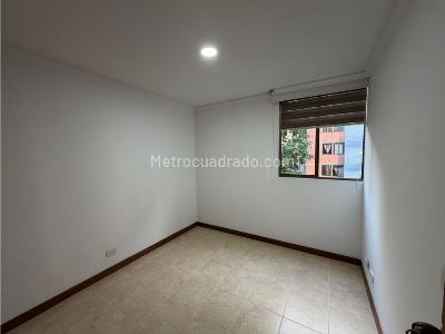 Apartamento de 4 alcobas en venta en Calle Nueva, Sabaneta, 84 m² · foto 11 de 18