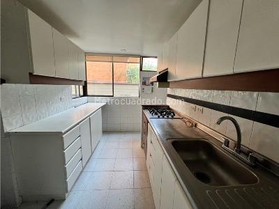 Apartamento de 3 alcobas en venta en El Poblado, Medellín, 190 m² · foto 9 de 16