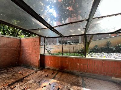 Apartamento de 3 alcobas en venta en El Poblado, Medellín, 190 m² · foto 12 de 16