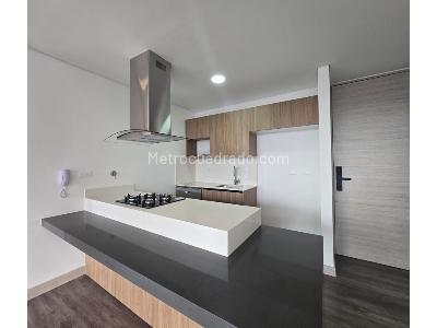 Apartamento de 2 alcobas en venta en El Poblado, Medellín, 88 m² · foto 3 de 20