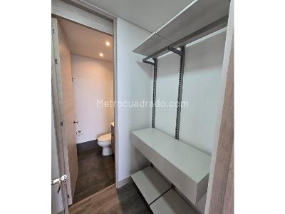 Apartamento de 2 alcobas en venta en El Poblado, Medellín, 88 m² · foto 11 de 20