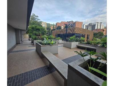 Apartamento de 2 alcobas en venta en El Poblado, Medellín, 88 m² · foto 17 de 20