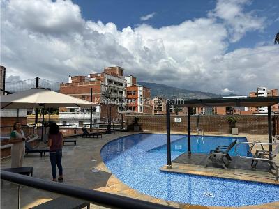 Apartamento en venta en Laureles, Medellín · foto 3 de 13