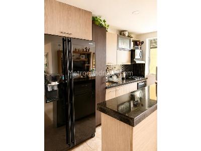 Apartamento de 3 alcobas en venta en La Doctora, Sabaneta, 80 m² · foto 6 de 9