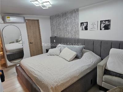 Apartamento de 3 alcobas en venta en Loma De Los Bernal, Medellín, 114 m² · foto 8 de 15
