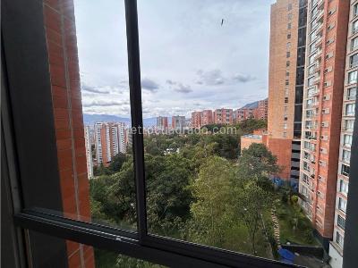 Apartamento en venta en Loma De Las Brujas, Envigado · foto 2 de 16