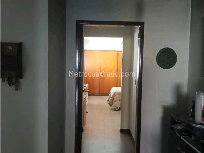 Apartamento de 3 alcobas en venta en Los Colores, Medellín, 194 m² · foto 11 de 20