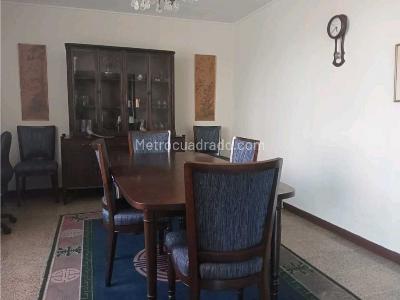 Apartamento de 3 alcobas en venta en Los Colores, Medellín, 194 m² · foto 15 de 20
