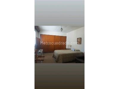 Apartamento de 3 alcobas en venta en Los Colores, Medellín, 194 m² · foto 4 de 20