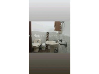 Apartamento de 3 alcobas en venta en Los Colores, Medellín, 194 m² · foto 5 de 20