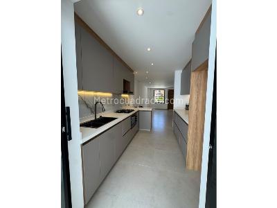 Casa de 4 alcobas en venta en San Antonio De Pereira, Rionegro, 165 m² · foto 5 de 20