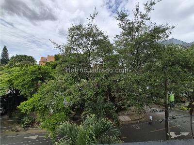 Apartamento de 4 alcobas en venta en Laureles, Medellín, 135 m² · foto 14 de 14