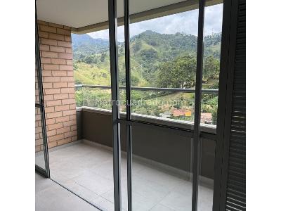 Apartamento de 2 alcobas en venta en San Jose, Sabaneta, 74 m² · foto 11 de 20