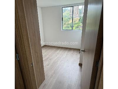 Apartamento de 2 alcobas en venta en San Jose, Sabaneta, 74 m² · foto 12 de 20