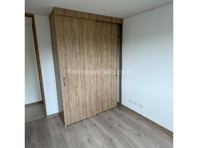 Apartamento de 2 alcobas en venta en San Jose, Sabaneta, 74 m² · foto 13 de 20