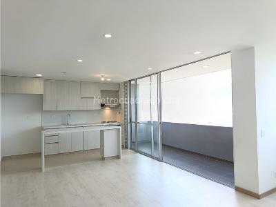Apartamento de 2 alcobas en venta en Suramerica, Itagüí, 81 m² · foto 3 de 20